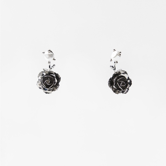 Zara Jewelry - Zara silver Rose Earrings